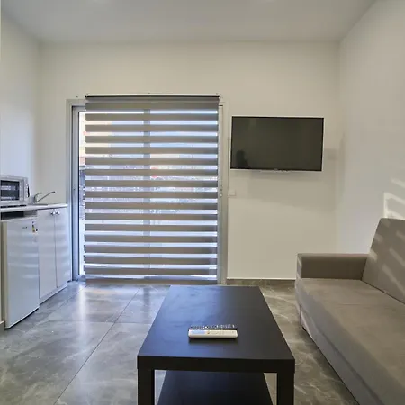 Napa Entry Apartman Ajía Nápa